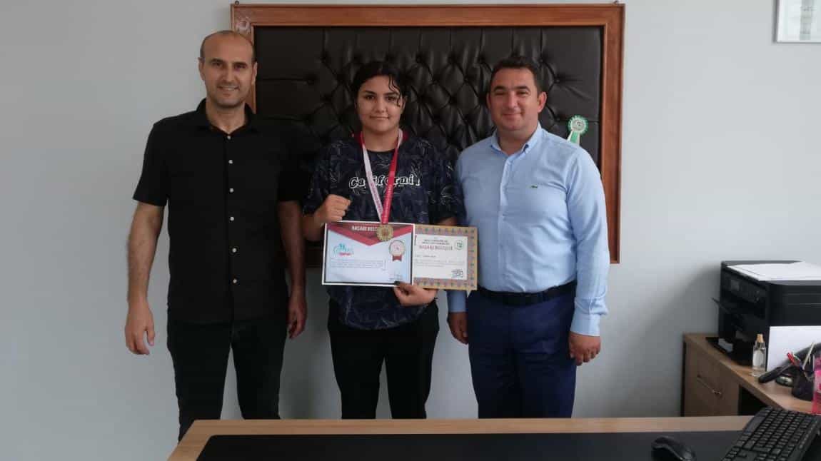 Boksta Türkiye Şampiyonu Yağmur Turhal